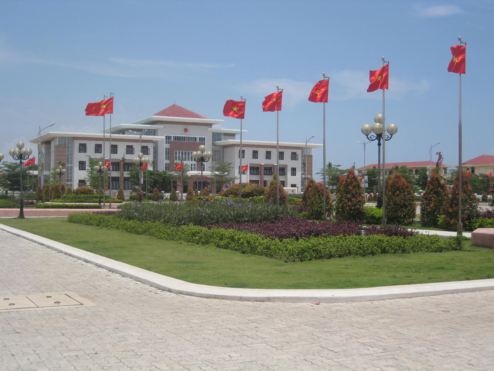            Đổi thay trên quê hương Núi Thành