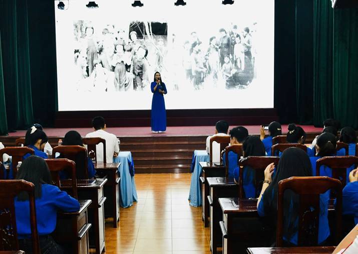 Hải đội 211 Cảnh sát biển sinh hoạt kỷ niệm 135 năm Ngày sinh Chủ tịch Hồ Chí Minh